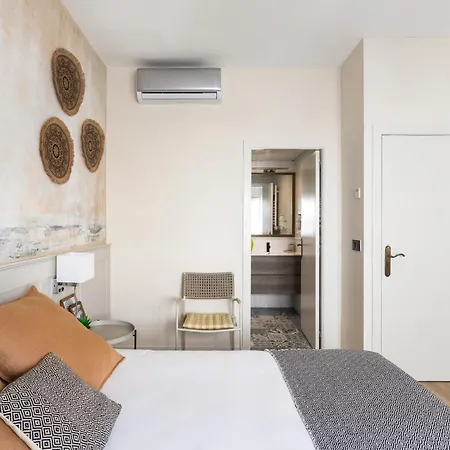 ホテル Rainbow シッチェス